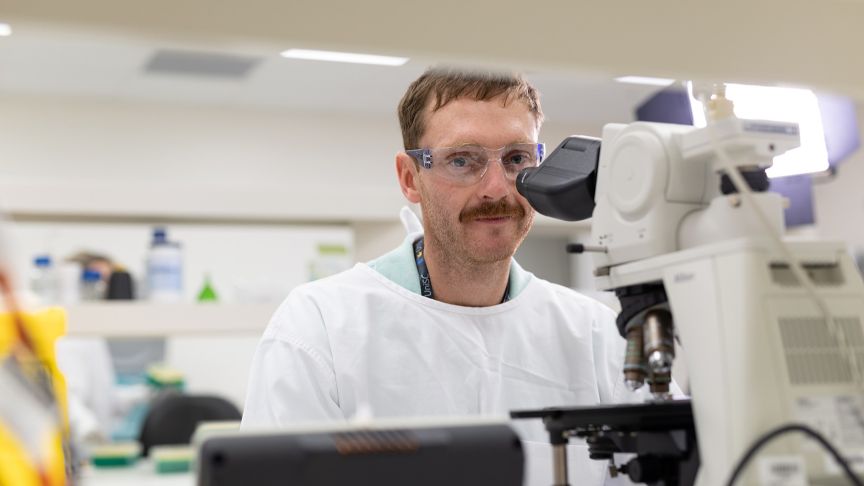 Dr Fennell in SCHI research laboratory